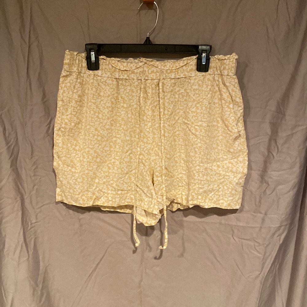 Banana Republic shorts!